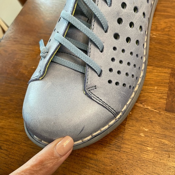 Light Blue Leather Shoes - Picture 4 of 9